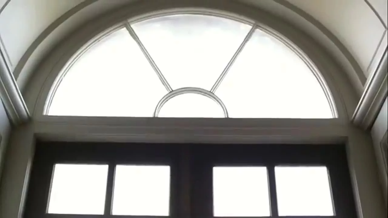 Farrow & Ball Estate Borrowed Light No.235 Matt Emulsion Paint, 2.5L 4 Farrow & Ball Estate Borrowed Light No.235 Matt Emulsion Paint, 2.5L - Image 2