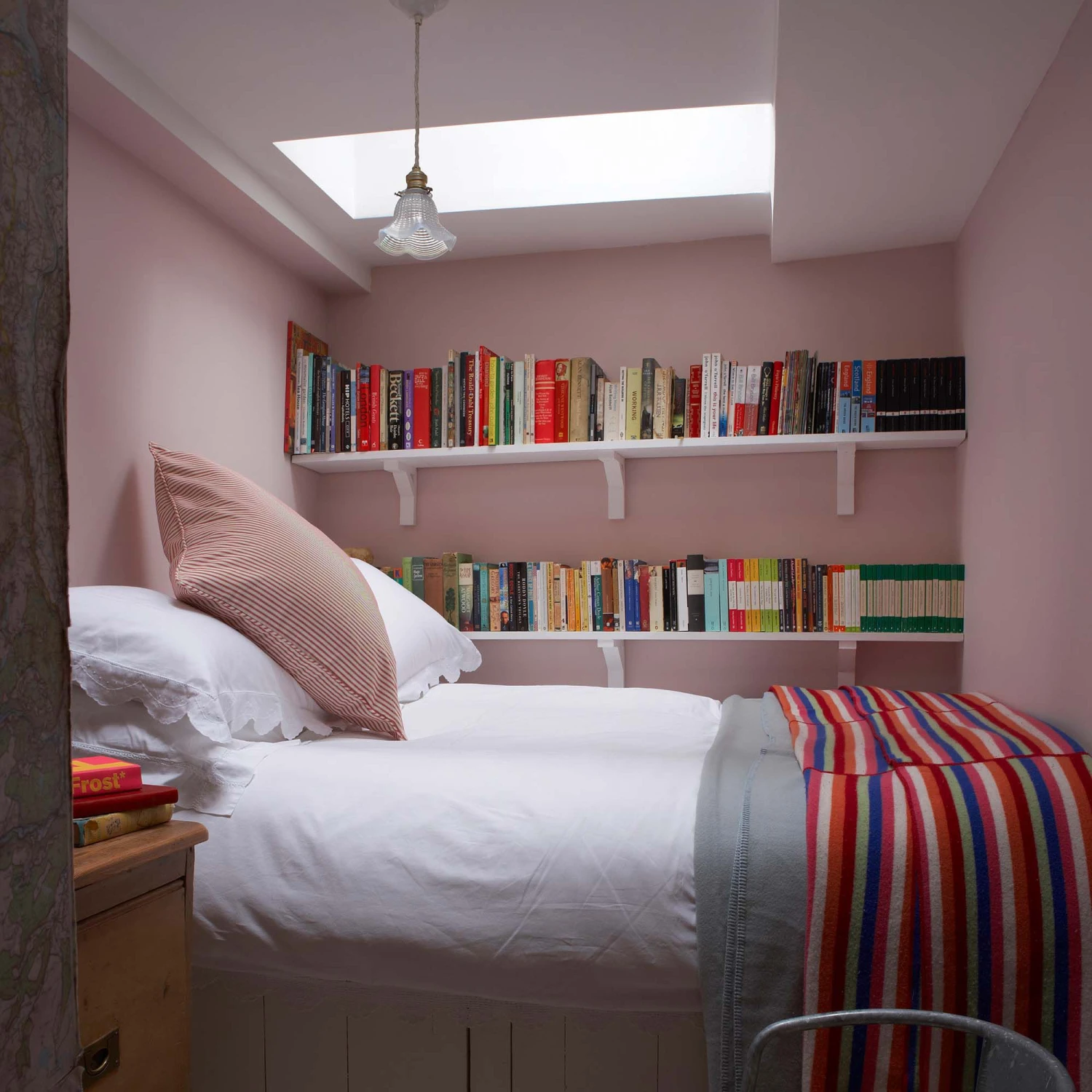 Farrow & Ball Estate Calamine No.230 Eggshell Paint, 750ml 6 Farrow & Ball Estate Calamine No.230 Eggshell Paint, 750ml - Image 4