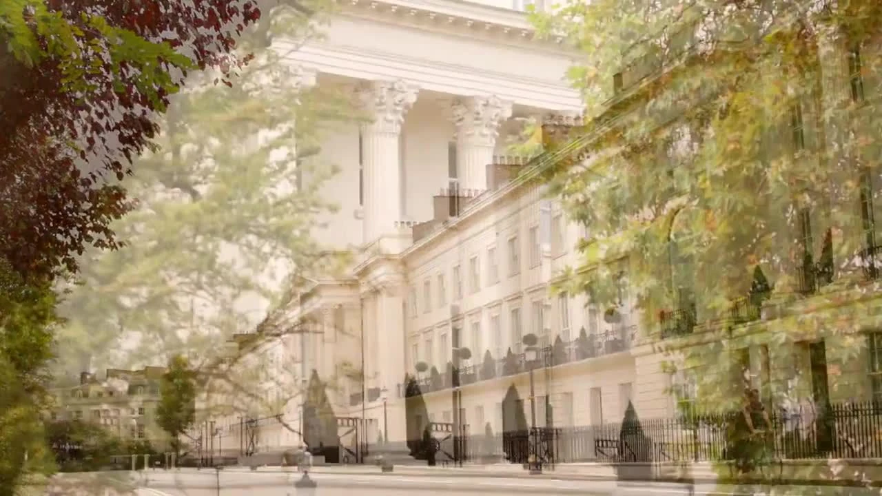 Farrow & Ball Estate London Clay No.244 Matt Emulsion Paint, 2.5L 4 Farrow & Ball Estate London Clay No.244 Matt Emulsion Paint, 2.5L - Image 2