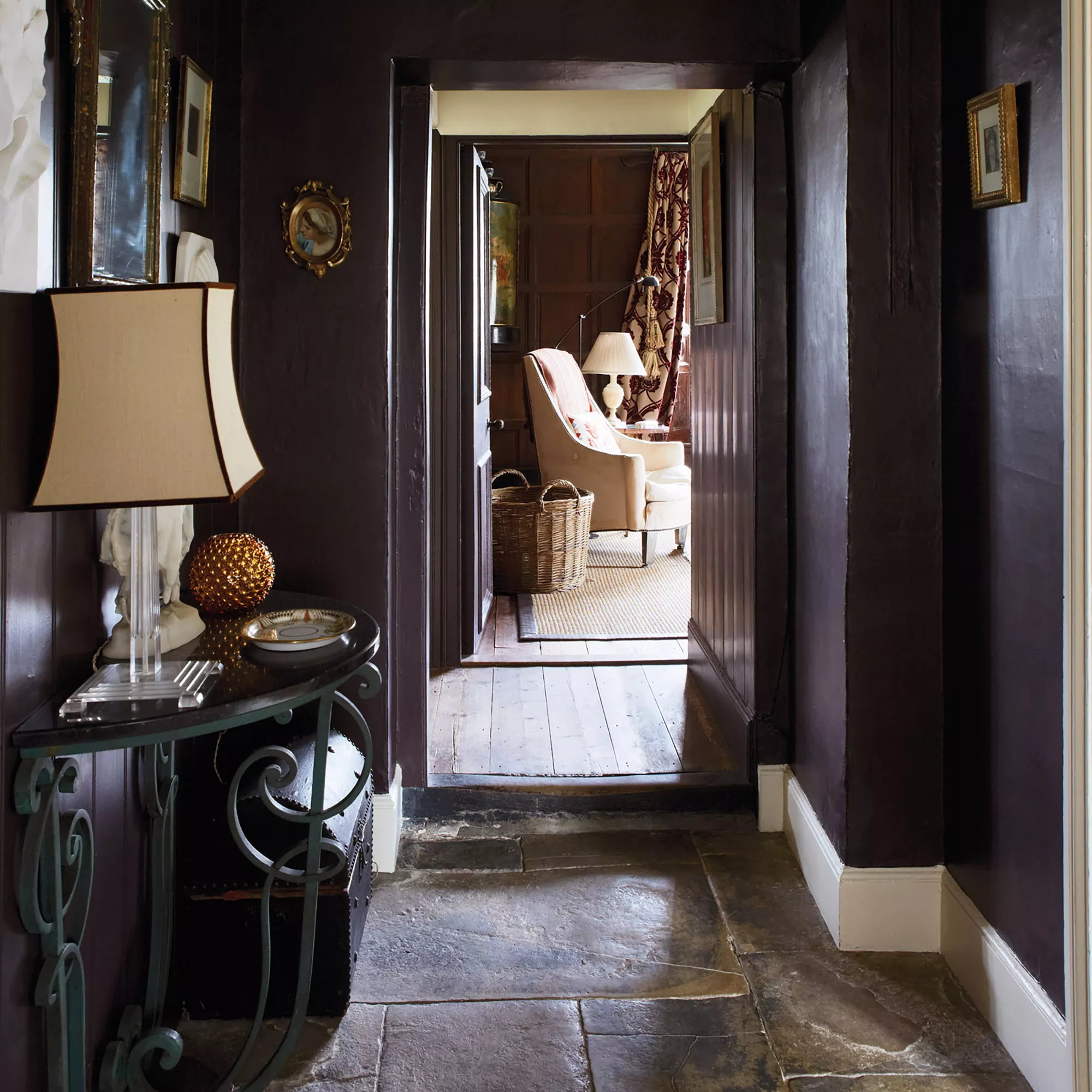 Farrow & Ball Estate Mahogany No.36 Eggshell Paint, 750ml 6 Farrow & Ball Estate Mahogany No.36 Eggshell Paint, 750ml - Image 4