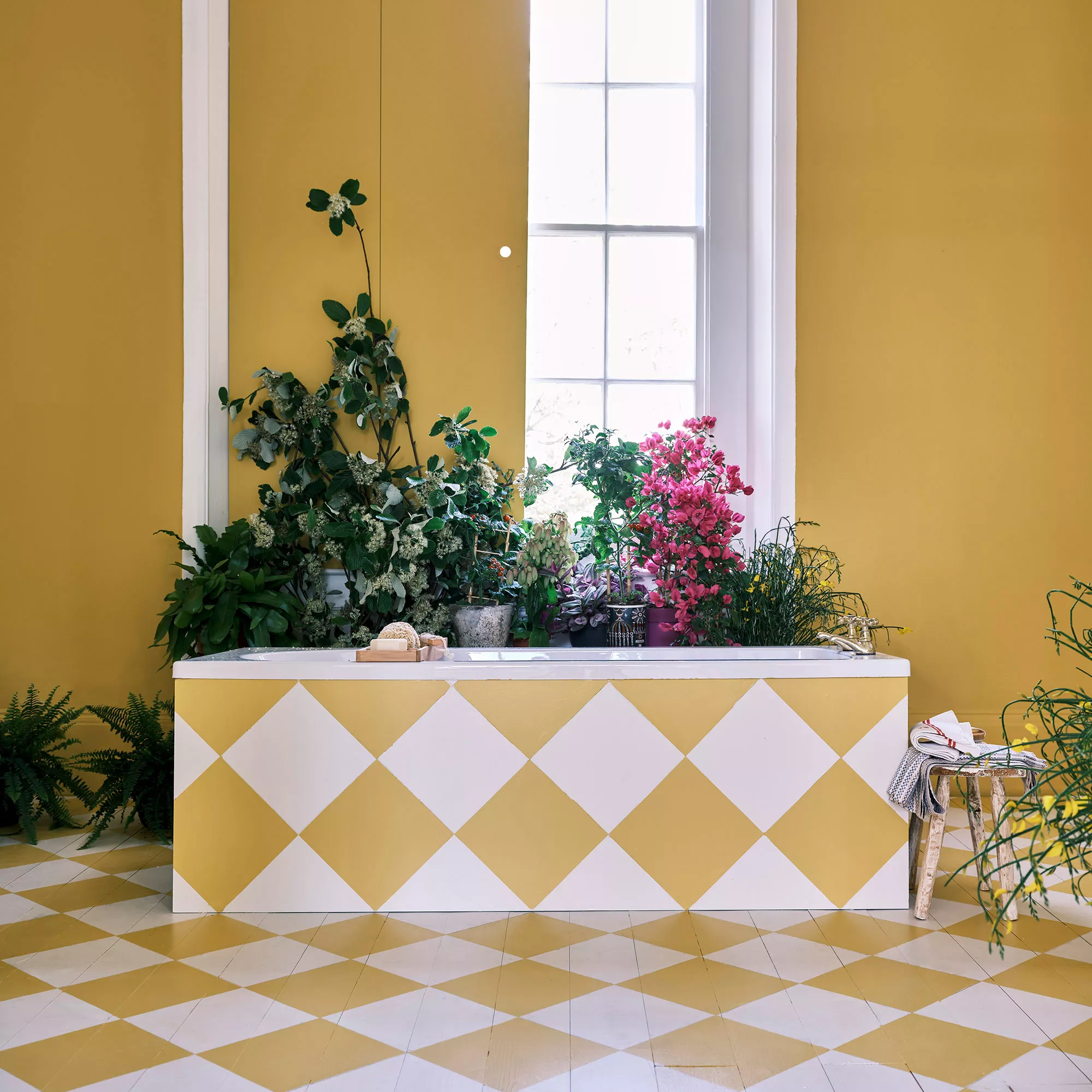 Farrow & Ball Modern Babouche No.223 Matt Emulsion Paint, 2.5L 6 Farrow & Ball Modern Babouche No.223 Matt Emulsion Paint, 2.5L - Image 4