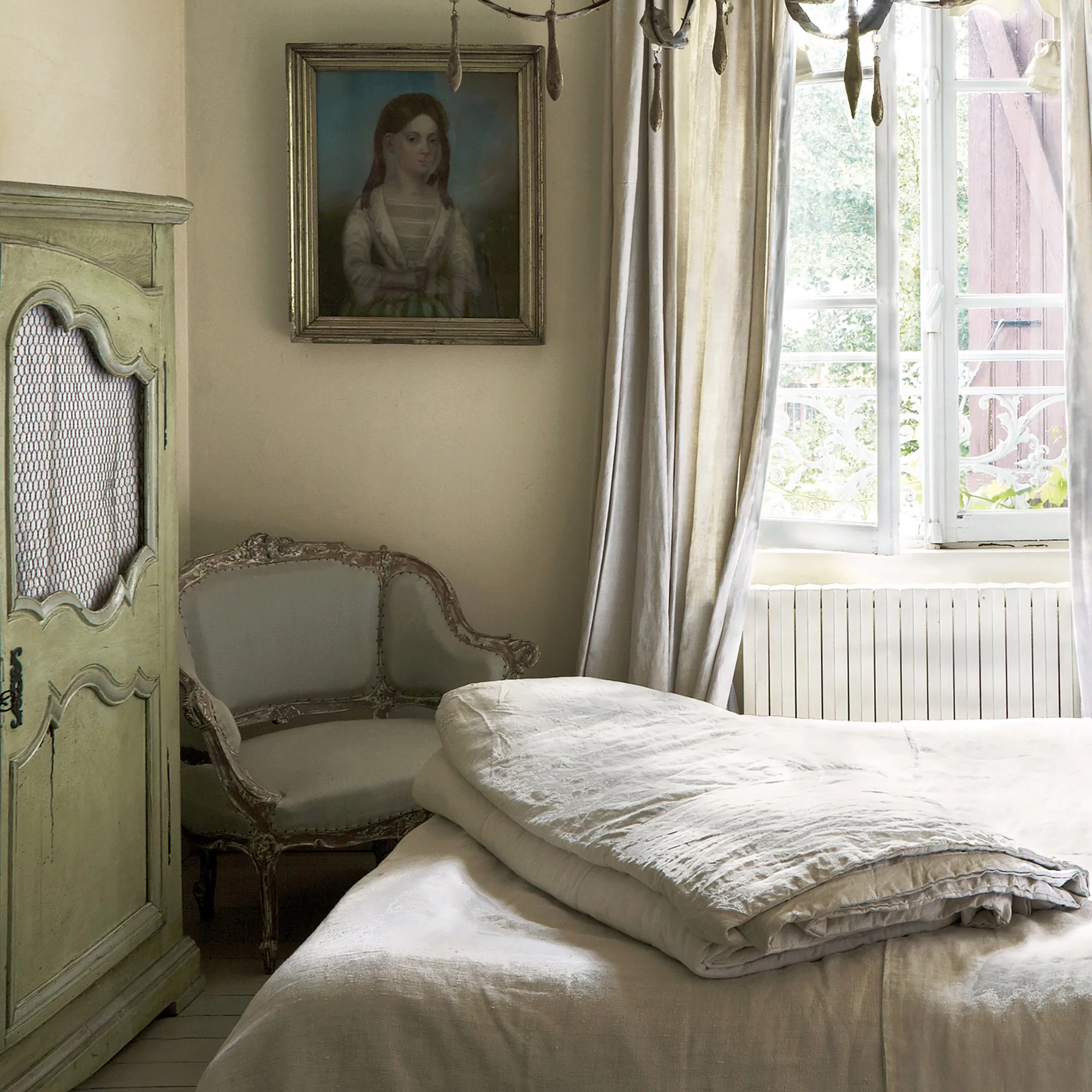 Farrow & Ball Modern Ball Green No.75 Eggshell Paint, 750ml 6 Farrow & Ball Modern Ball Green No.75 Eggshell Paint, 750ml - Image 4