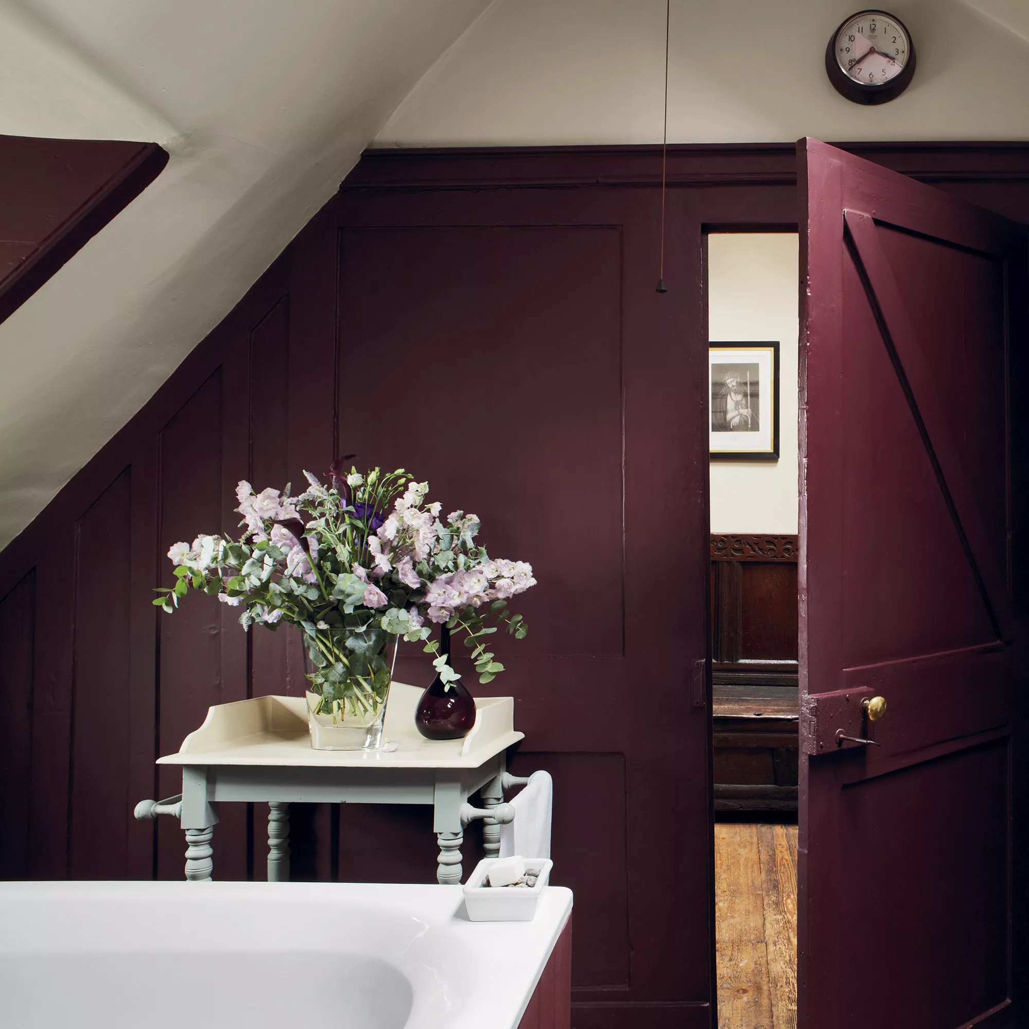 Farrow & Ball Modern Brinjal No.222 Matt Emulsion Paint, 2.5L 6 Farrow & Ball Modern Brinjal No.222 Matt Emulsion Paint, 2.5L - Image 4