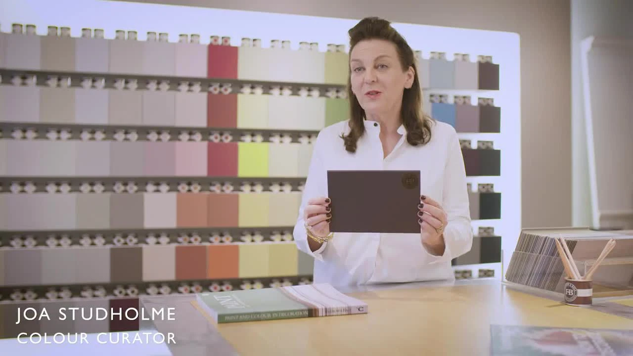 Farrow & Ball Modern Paean Black No.294 Matt Emulsion Paint, 2.5L 4 Farrow & Ball Modern Paean Black No.294 Matt Emulsion Paint, 2.5L - Image 2