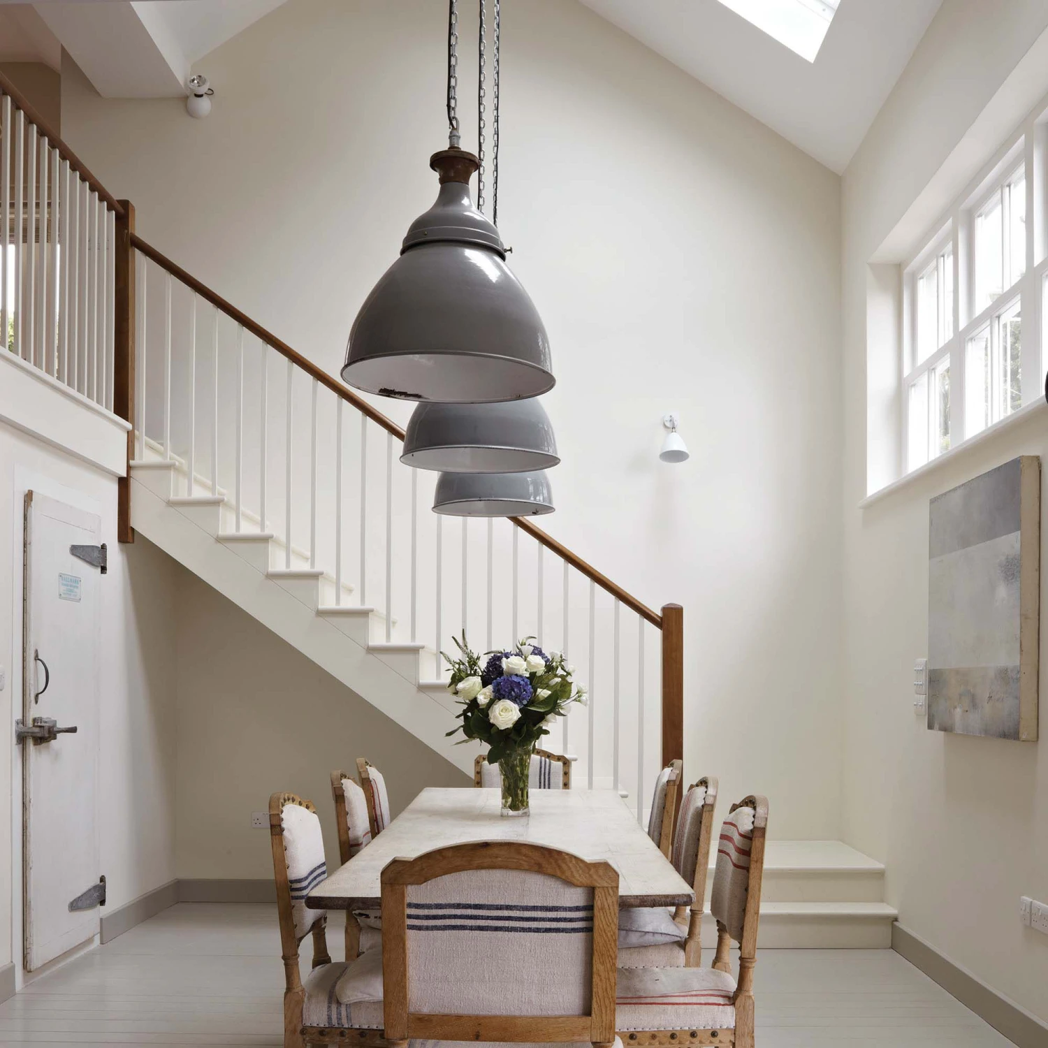 Farrow & Ball Modern Slipper Satin No.2004 Eggshell Paint, 750ml 6 Farrow & Ball Modern Slipper Satin No.2004 Eggshell Paint, 750ml - Image 4