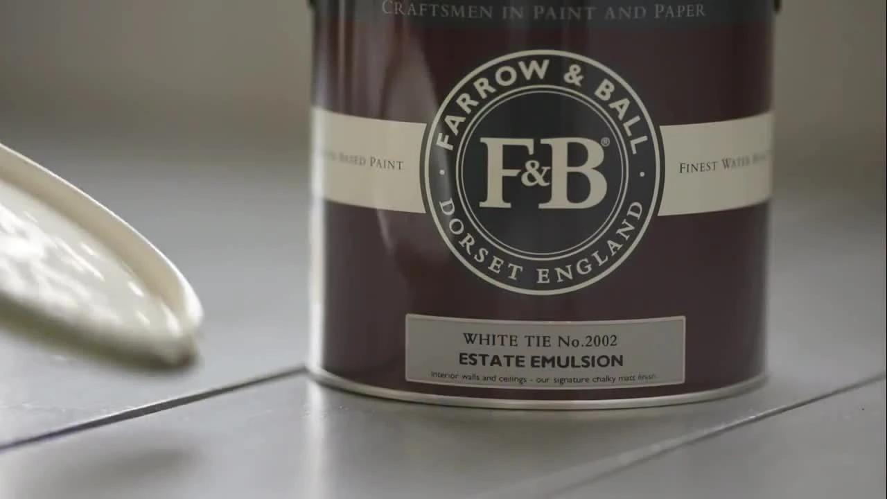 Farrow & Ball Modern White Tie No.2002 Matt Emulsion Paint, 2.5L 4 Farrow & Ball Modern White Tie No.2002 Matt Emulsion Paint, 2.5L - Image 2